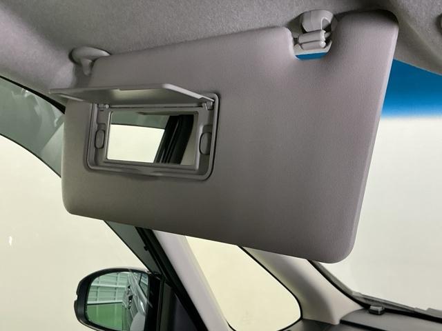 フリード Ｇブラックスタイル　ナビ　Ｒカメラ　ブルートゥース　フルセグ　シートヒータ　三列シート　イモビ　横滑り防止　両電動スライドドア　コーナーセンサー　記録簿　リアカメラ　オートエアコン　クルコン　キーフリー　スマートキー（52枚目）