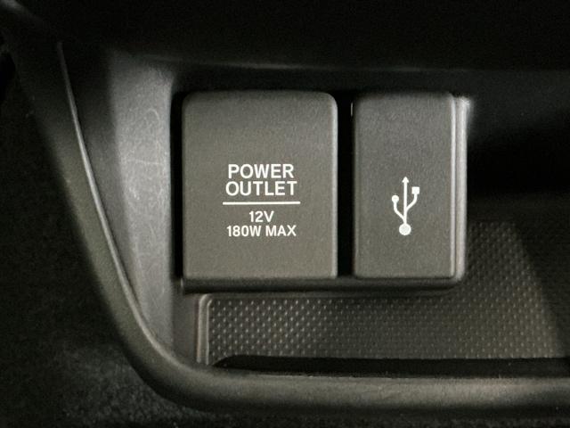 フリード Ｇブラックスタイル　ナビ　Ｒカメラ　ブルートゥース　フルセグ　シートヒータ　三列シート　イモビ　横滑り防止　両電動スライドドア　コーナーセンサー　記録簿　リアカメラ　オートエアコン　クルコン　キーフリー　スマートキー（53枚目）