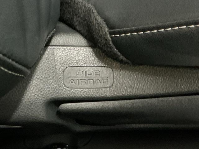 フィット ホーム　ドラレコ　ナビ　Ｒカメラ　ＣＤ　ＥＴＣ　カーテンエアバック　誤発進抑制機能　前後障害物センサー　ＶＳＡ　イモビライザー　スマ－トキ－　ＵＳＢ　オートライト　ＬＥＤヘッドライト　クルコン　ＡＢＳ　記録簿（60枚目）