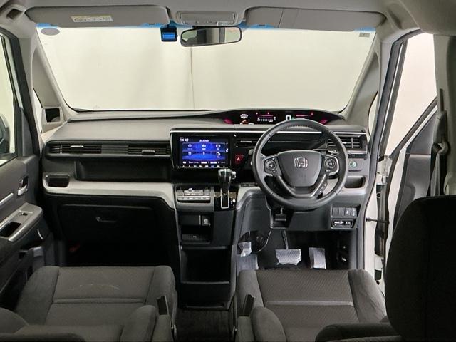 ステップワゴンスパーダ スパーダホンダセンシング　ドラレコ　ナビ　Ｒカメラ　ブルートゥース　両側自動ドア　キーフリー　ＬＥＤランプ　定期点検記録簿　ＥＴＣ装備　ＵＳＢ接続　ＤＶＤ再生可　セキュリティアラーム　オートクルーズ　パワーウィンドウ　ＡＢＳ（2枚目）