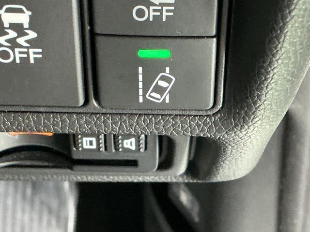 ステップワゴンスパーダ スパーダホンダセンシング　ドラレコ　ナビ　Ｒカメラ　ブルートゥース　両側自動ドア　キーフリー　ＬＥＤランプ　定期点検記録簿　ＥＴＣ装備　ＵＳＢ接続　ＤＶＤ再生可　セキュリティアラーム　オートクルーズ　パワーウィンドウ　ＡＢＳ（27枚目）