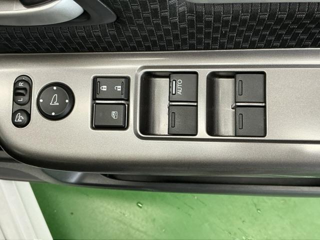 ステップワゴンスパーダ スパーダホンダセンシング　ドラレコ　ナビ　Ｒカメラ　ブルートゥース　両側自動ドア　キーフリー　ＬＥＤランプ　定期点検記録簿　ＥＴＣ装備　ＵＳＢ接続　ＤＶＤ再生可　セキュリティアラーム　オートクルーズ　パワーウィンドウ　ＡＢＳ（57枚目）