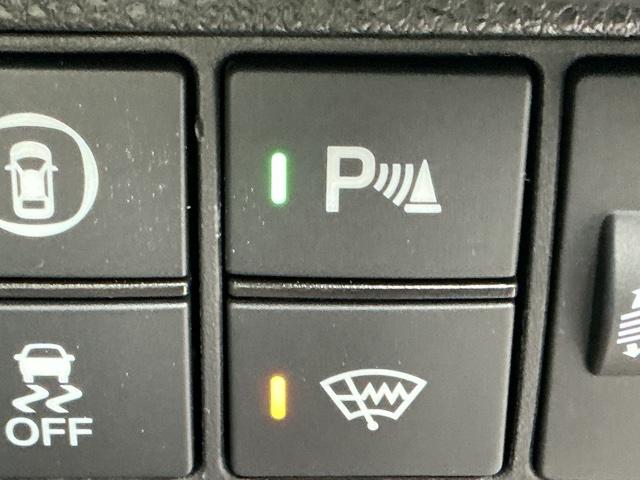 ヴェゼル ｅ：ＨＥＶＰＬａＹ　ドラレコ　ナビ　Ｒカメラ　ブルートゥース　フルセグテレビ　パノラミックルーフ　前後センサー　カーテンエアバック　イモビ　Ａライト　シ－トヒ－タ－　記録簿　衝突軽減装置　ＬＥＤヘッドランプ　ＵＳＢ（25枚目）