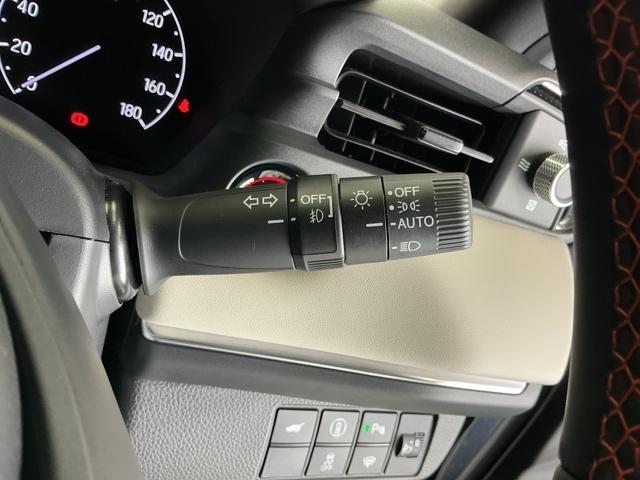 ヴェゼル ｅ：ＨＥＶＰＬａＹ　ドラレコ　ナビ　Ｒカメラ　ブルートゥース　フルセグテレビ　パノラミックルーフ　前後センサー　カーテンエアバック　イモビ　Ａライト　シ－トヒ－タ－　記録簿　衝突軽減装置　ＬＥＤヘッドランプ　ＵＳＢ（30枚目）