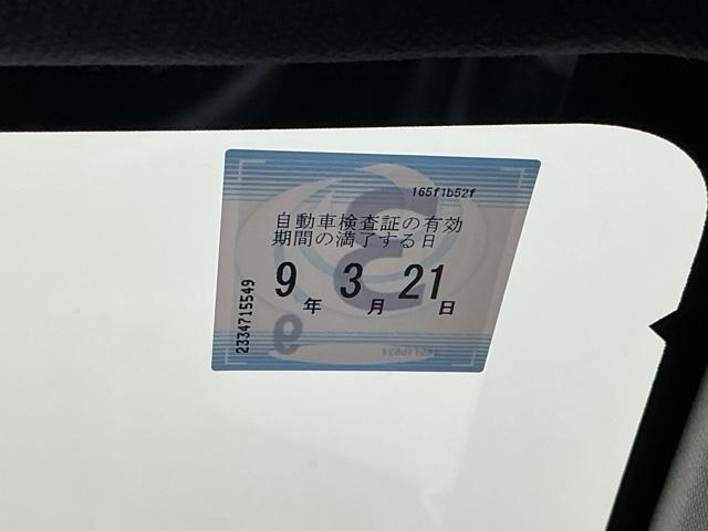 ヴェゼル ｅ：ＨＥＶＰＬａＹ　ドラレコ　ナビ　Ｒカメラ　ブルートゥース　フルセグテレビ　パノラミックルーフ　前後センサー　カーテンエアバック　イモビ　Ａライト　シ－トヒ－タ－　記録簿　衝突軽減装置　ＬＥＤヘッドランプ　ＵＳＢ（40枚目）