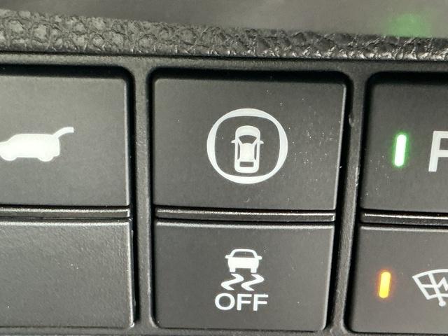 ヴェゼル ｅ：ＨＥＶＰＬａＹ　ドラレコ　ナビ　Ｒカメラ　ブルートゥース　フルセグテレビ　パノラミックルーフ　前後センサー　カーテンエアバック　イモビ　Ａライト　シ－トヒ－タ－　記録簿　衝突軽減装置　ＬＥＤヘッドランプ　ＵＳＢ（58枚目）