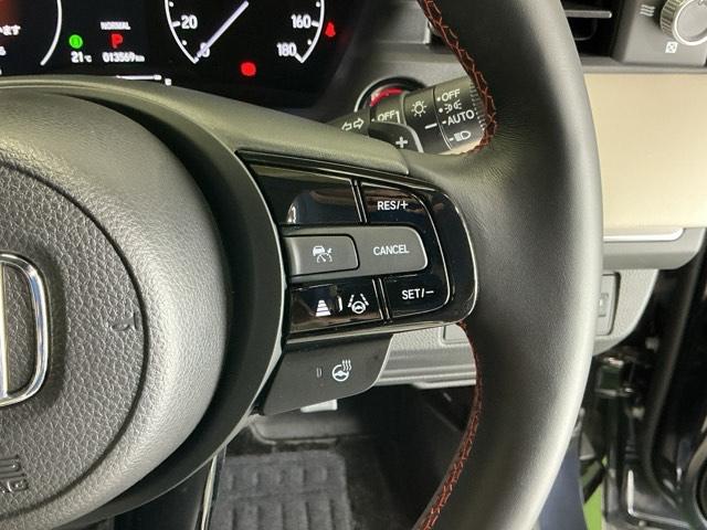 ヴェゼル ｅ：ＨＥＶＰＬａＹ　ドラレコ　ナビ　Ｒカメラ　ブルートゥース　フルセグテレビ　パノラミックルーフ　前後センサー　カーテンエアバック　イモビ　Ａライト　シ－トヒ－タ－　記録簿　衝突軽減装置　ＬＥＤヘッドランプ　ＵＳＢ（61枚目）