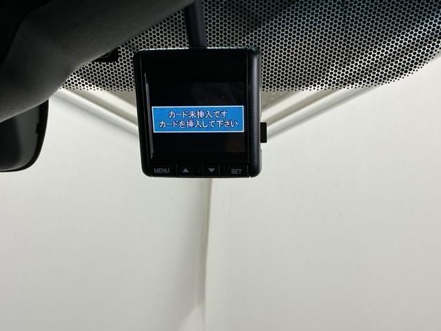 ヴェゼル Ｘ・ホンダセンシング　ドラレコ　Ｒカメラ　ワンセグＴＶ　ＣＤ　ＵＳＢポート　ＬＥＤヘッド　Ｗエアバッグ　リヤカメ　オートエアコン　パワステ　整備記録簿　アクティブクルーズコントロール　盗難防止　ＥＴＣ車載器　Ｄレコ　ＡＢＳ（13枚目）