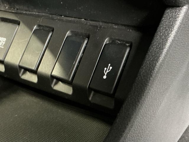 ヴェゼル Ｘ・ホンダセンシング　ドラレコ　Ｒカメラ　ワンセグＴＶ　ＣＤ　ＵＳＢポート　ＬＥＤヘッド　Ｗエアバッグ　リヤカメ　オートエアコン　パワステ　整備記録簿　アクティブクルーズコントロール　盗難防止　ＥＴＣ車載器　Ｄレコ　ＡＢＳ（16枚目）