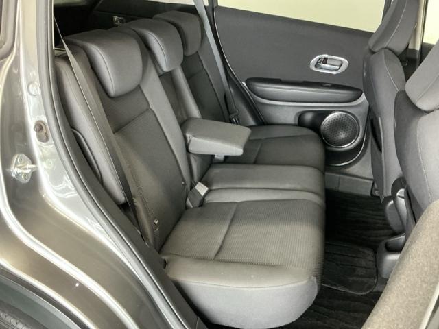 ヴェゼル Ｘ・ホンダセンシング　ドラレコ　Ｒカメラ　ワンセグＴＶ　ＣＤ　ＵＳＢポート　ＬＥＤヘッド　Ｗエアバッグ　リヤカメ　オートエアコン　パワステ　整備記録簿　アクティブクルーズコントロール　盗難防止　ＥＴＣ車載器　Ｄレコ　ＡＢＳ（18枚目）