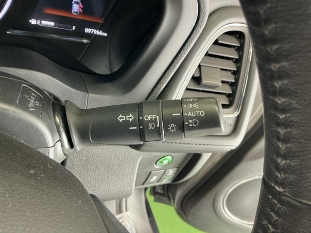 ヴェゼル Ｘ・ホンダセンシング　ドラレコ　Ｒカメラ　ワンセグＴＶ　ＣＤ　ＵＳＢポート　ＬＥＤヘッド　Ｗエアバッグ　リヤカメ　オートエアコン　パワステ　整備記録簿　アクティブクルーズコントロール　盗難防止　ＥＴＣ車載器　Ｄレコ　ＡＢＳ（22枚目）