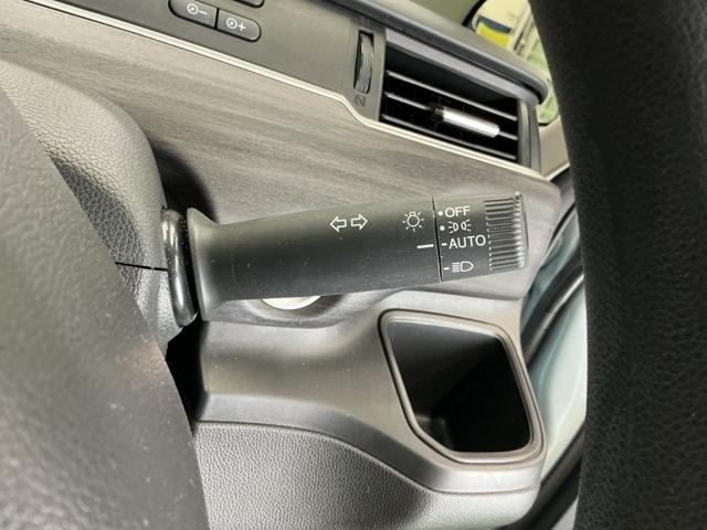 フリード Ｇブラックスタイル　ドラレコ　ナビ　Ｒカメラ　ブルートゥース　シートヒータ　三列シート　イモビ　横滑り防止　両電動スライドドア　記録簿　リアカメラ　オートエアコン　クルコン　フルセグテレビ　キーフリー　スマートキー（23枚目）