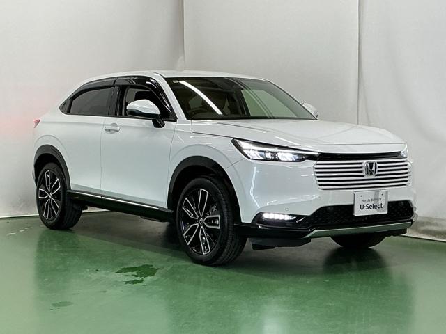 ヴェゼル ｅ：ＨＥＶＺ　ナビ　Ｒカメラ　ブルートゥース　フルセグ　Ｓヒータ　定期点検記録簿　電動テールゲート　サイドエアバッグ　後カメラ　前後障害物センサー　横滑防止装置　エアコン　ＬＥＤヘットライト　パワステ　ＵＳＢ接続（7枚目）