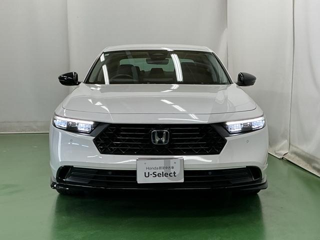 �k�d�c�w�b�h���C�g�𑕔����Ă��܂��B�k�d�c�w�b�h���C�g�͂ƂĂ����邭�A�J�̓����ԑ��s�����S�E���S�ł��B�I�[�g���C�g�R���g���[���t���Ŏ��̖͂��邳�ɉ����Ď����œ_���E�������܂�