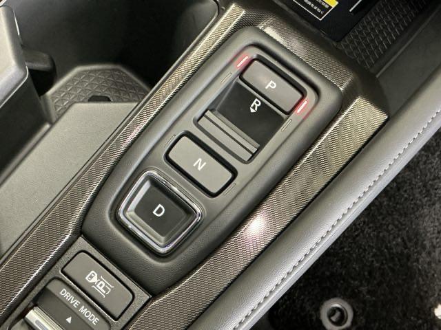 �`�s�Z���N�g���o�[�̑���Ɏw��ő��삷��G���N�g���b�N�M�A�Z���N�^�[���̗p�B�X�}�[�g�ȑ��삪�y���߂܂�