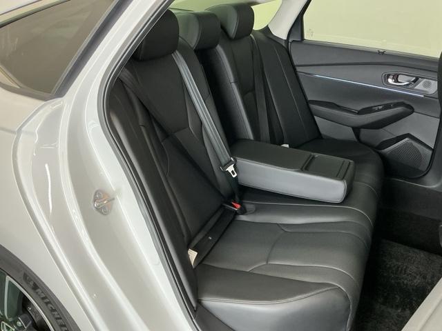 �t���b�g�ȏ��ƕG���⓪��X�y�[�X�ȂǏ\���ȍL��������܂�