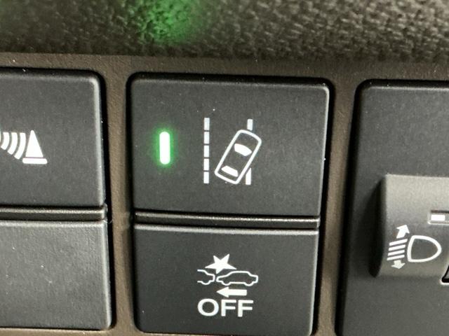 �H�O��E�}���@�\�͎Ԃ��Ԑ�����͂ݏo�������ȂƂ��ɎԐ����ɖ߂��悤�Ƀh���C�o�[�ւ��m�点���܂�