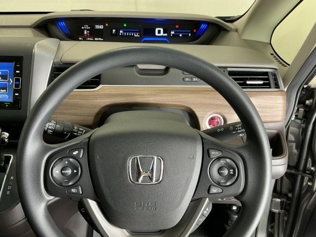 フリード Ｇ・ホンダセンシング　ナビ　Ｒカメラ　ブルートゥース　フルセグ　Ａクルコン　点検記録簿　ダブルエアバック　スマキー　セキュリティ　横滑防止装置　カラーバックモニター　ＬＥＤランプ　エアコン　ＵＳＢ入力　パワーウィンドウ（23枚目）