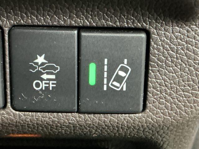 フリード Ｇ・ホンダセンシング　ナビ　Ｒカメラ　ブルートゥース　フルセグ　Ａクルコン　点検記録簿　ダブルエアバック　スマキー　セキュリティ　横滑防止装置　カラーバックモニター　ＬＥＤランプ　エアコン　ＵＳＢ入力　パワーウィンドウ（27枚目）