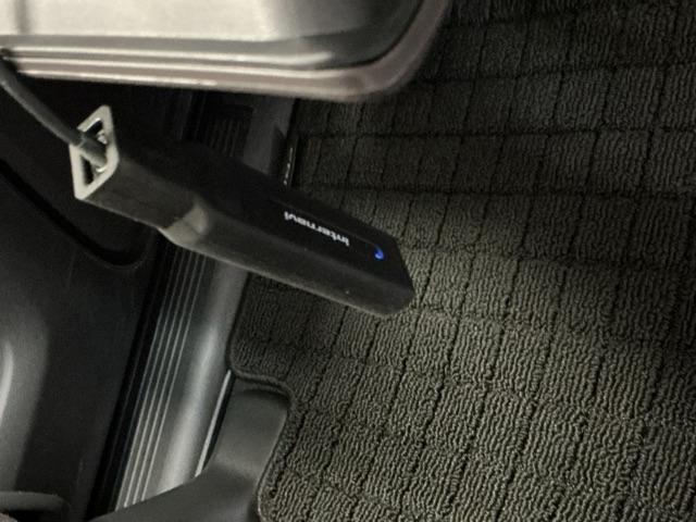 フリード Ｇ・ホンダセンシング　ナビ　Ｒカメラ　ブルートゥース　フルセグ　Ａクルコン　点検記録簿　ダブルエアバック　スマキー　セキュリティ　横滑防止装置　カラーバックモニター　ＬＥＤランプ　エアコン　ＵＳＢ入力　パワーウィンドウ（53枚目）