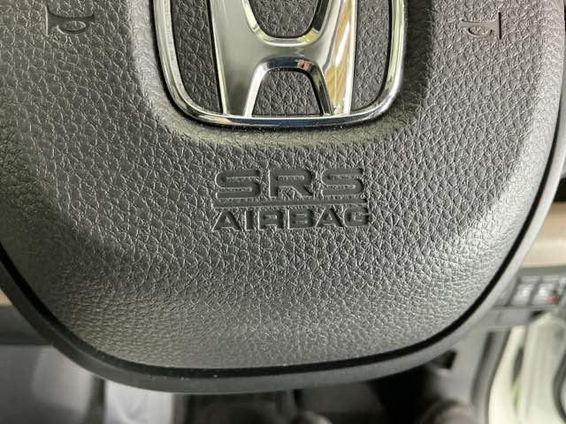 フリード エアー　ナビ　Ｒカメラ　ブルートゥース　フルセグ　エコモード　スマ－トキ－　左右電動スライドドア　衝突軽減システム　パワーウィンドウ　オートクルーズコントロール　横滑り防止　サイドカーテンエアバック　ＵＳＢ（13枚目）