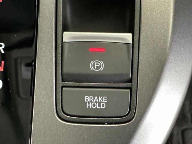 フリード エアー　ナビ　Ｒカメラ　ブルートゥース　フルセグ　エコモード　スマ－トキ－　左右電動スライドドア　衝突軽減システム　パワーウィンドウ　オートクルーズコントロール　横滑り防止　サイドカーテンエアバック　ＵＳＢ（17枚目）