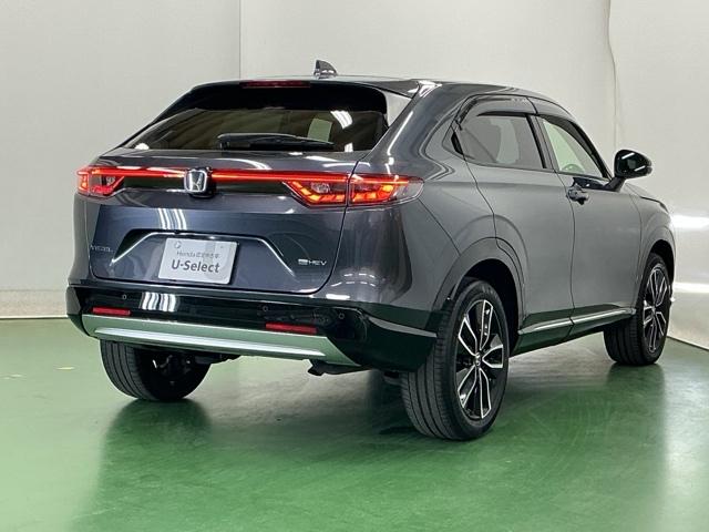 ヴェゼル ｅ：ＨＥＶＺ　ドラレコ　ナビ　Ｒカメラ　ブルートゥース　スマートキー＆プッシュスタート　サイドＳＲＳ　イモビ　地デジ　Ｂカメ　キーレスエントリー　Ｃソナー　ＵＳＢポート　ＰＳ　ＬＥＤライト　シートヒータ　点検記録簿（8枚目）