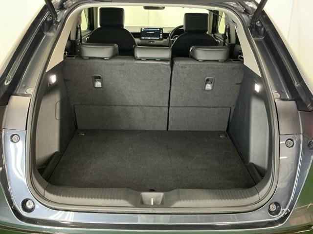 ヴェゼル ｅ：ＨＥＶＺ　ドラレコ　ナビ　Ｒカメラ　ブルートゥース　スマートキー＆プッシュスタート　サイドＳＲＳ　イモビ　地デジ　Ｂカメ　キーレスエントリー　Ｃソナー　ＵＳＢポート　ＰＳ　ＬＥＤライト　シートヒータ　点検記録簿（32枚目）