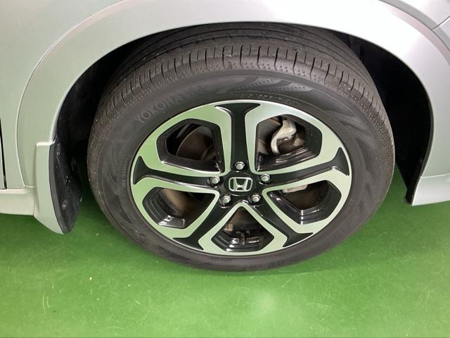 ヴェゼル ハイブリッドＺ　ドラレコ　ナビ　Ｒカメラ　ブルートゥース　Ｂｌｕｅｔｏｏｔｈオーディオ　点検記録簿　運転席シートヒーター　ＬＥＤヘッドライ　盗難防止装置　キーレス　サイドエアバッグ　ＥＴＣ装備　インテリキー　パワステ（30枚目）