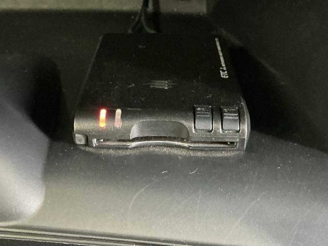 フィットハイブリッド Ｆパッケージ　ナビ　Ｒカメラ　ブルートゥース　ワンセグＴＶ　オートミラー　取説記録簿　イモビライザー　助手席エアバッグ　ＤＶＤ再生可　Ｓキー　エアバック　Ａストップ　Ｂモニ　横滑防止装置　オートエアコン　キーレス（13枚目）