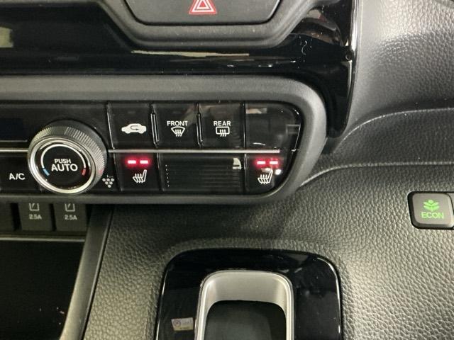 Ｎ－ＢＯＸカスタム Ｌターボ　ナビ　Ｒカメラ　ブルートゥース　フルセグ　両側自動スライドドア　盗難防止システム　衝突軽減Ｂ　バックガイドモニター　電動格納式ドアミラー　ＢＴ　地デジＴＶ　横滑り防止装置　スマートキ－　車線逸脱　ＰＳ（14枚目）