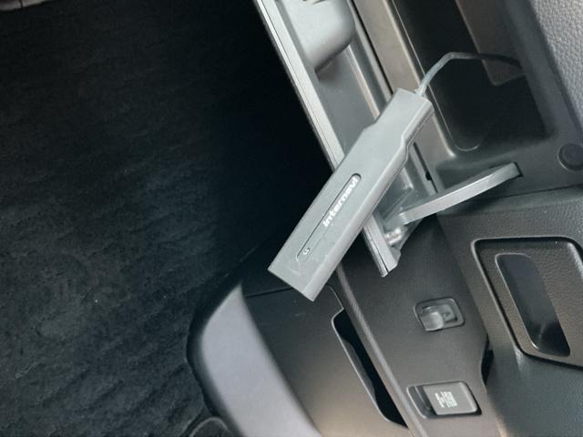 Ｎ－ＢＯＸカスタム Ｌターボ　ナビ　Ｒカメラ　ブルートゥース　フルセグ　両側自動スライドドア　盗難防止システム　衝突軽減Ｂ　バックガイドモニター　電動格納式ドアミラー　ＢＴ　地デジＴＶ　横滑り防止装置　スマートキ－　車線逸脱　ＰＳ（50枚目）