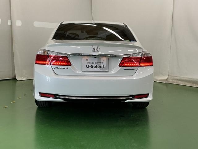 ���ꂪ�t�����₷�������K���X�ɂ̓������C�p�[���t���Ă��܂��B�t�����g�̃��C�p�[���n�m�̎��̓V�t�g���o�[�����o�[�X�ɓ����ƃ������C�p�[�������N���č쓮�A�N�����[�Ȏ��E���ۂĂ܂�