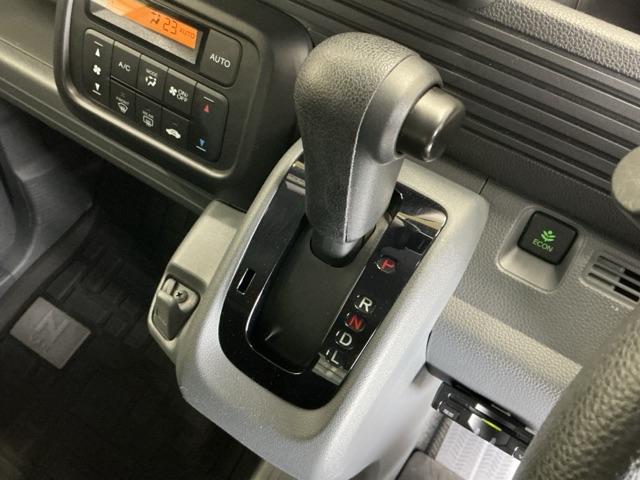Ｎ－ＶＡＮ Ｇ・ホンダセンシング　ＡＭ／ＦＭチューナー　ＥＴＣ　整備記録簿　レーンキープＡ　横滑防止　キ－レス　パワーウインドー　オートハイビーム　ＰＳ　ＡＡＣ　イモビライザー　ＡＢＳ付き　運転席エアバッグ　衝突安全ボディ（14枚目）