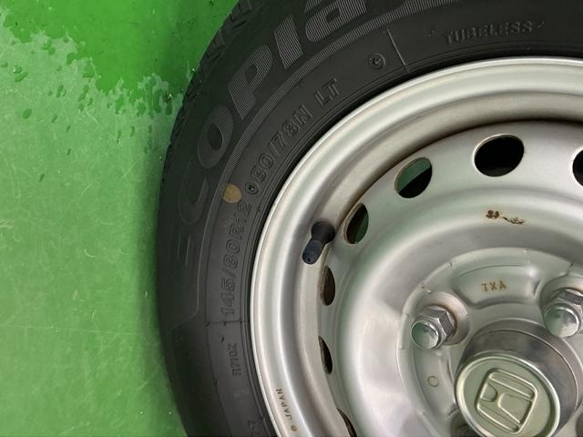 Ｎ－ＶＡＮ Ｇ・ホンダセンシング　ＡＭ／ＦＭチューナー　ＥＴＣ　整備記録簿　レーンキープＡ　横滑防止　キ－レス　パワーウインドー　オートハイビーム　ＰＳ　ＡＡＣ　イモビライザー　ＡＢＳ付き　運転席エアバッグ　衝突安全ボディ（51枚目）