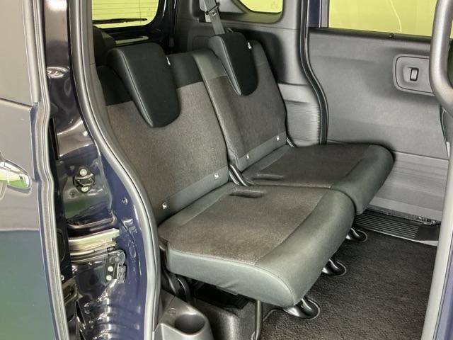 �t���b�g�ȏ��ƕG���⓪��X�y�[�X�ȂǏ\���ȍL��������܂�