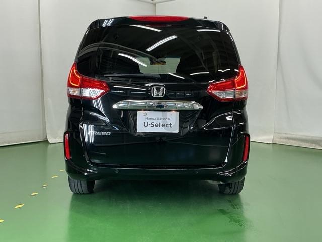 フリード Ｇ・ホンダセンシング　ナビ　Ｒカメラ　ブルートゥース　フルセグ　点検記録簿　追従走行　電動ミラー　ダブルエアバック　ＬＫＡ　スマキー　セキュリティ　横滑防止装置　カラーバックモニター　Ｂｌｕｅｔｏｏｔｈ　ＬＥＤランプ（9枚目）