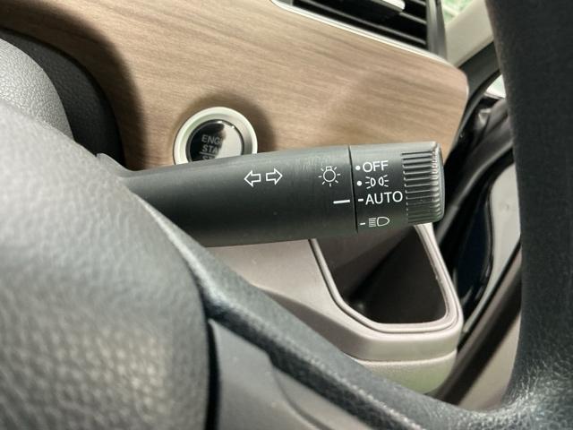 フリード Ｇ・ホンダセンシング　ナビ　Ｒカメラ　ブルートゥース　フルセグ　点検記録簿　追従走行　電動ミラー　ダブルエアバック　ＬＫＡ　スマキー　セキュリティ　横滑防止装置　カラーバックモニター　Ｂｌｕｅｔｏｏｔｈ　ＬＥＤランプ（24枚目）