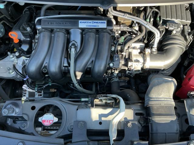 フリード Ｇ・ホンダセンシング　ナビ　Ｒカメラ　ブルートゥース　フルセグ　点検記録簿　追従走行　電動ミラー　ダブルエアバック　ＬＫＡ　スマキー　セキュリティ　横滑防止装置　カラーバックモニター　Ｂｌｕｅｔｏｏｔｈ　ＬＥＤランプ（32枚目）