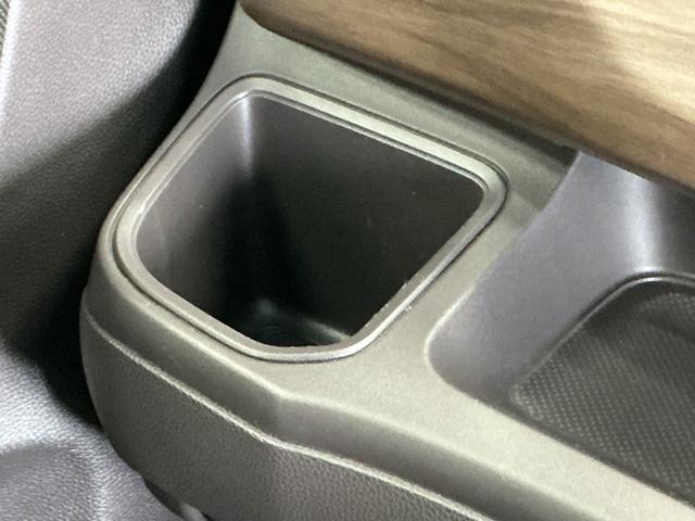 フリード Ｇ・ホンダセンシング　ナビ　Ｒカメラ　ブルートゥース　フルセグ　点検記録簿　追従走行　電動ミラー　ダブルエアバック　ＬＫＡ　スマキー　セキュリティ　横滑防止装置　カラーバックモニター　Ｂｌｕｅｔｏｏｔｈ　ＬＥＤランプ（48枚目）