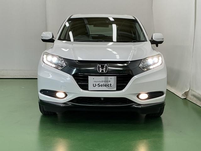 ヴェゼル ハイブリッドＸ　ナビ　Ｒカメラ　ブルートゥース　フルセグ　Ｂｌｕｅｔｏｏｔｈ音楽　スマキー　電動格納ドアミラー　キーレス　記録簿付　Ａストップ　ＶＳＡ　ＰＳ　ＡＡＣ　衝突安全ボディ　パワーウインドウ　サイドエアバッグ（6枚目）