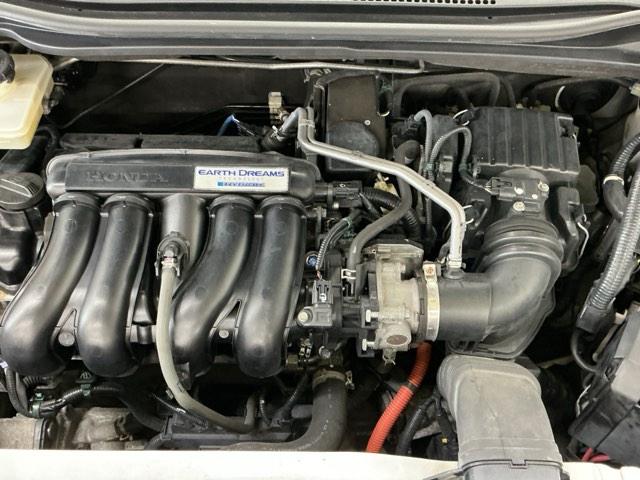 ヴェゼル ハイブリッドＸ　ナビ　Ｒカメラ　ブルートゥース　フルセグ　Ｂｌｕｅｔｏｏｔｈ音楽　スマキー　電動格納ドアミラー　キーレス　記録簿付　Ａストップ　ＶＳＡ　ＰＳ　ＡＡＣ　衝突安全ボディ　パワーウインドウ　サイドエアバッグ（27枚目）