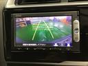 Ｆパッケージ　ナビ　Ｒカメラ　ＥＴＣ　ＣＤ　アイドリングストップ機能　スマートキ　記録簿　イモビ　リヤカメラ　運転席エアバック　ＡＡＣ　助手席エアバック　横滑防止装置　キーレスエントリー　ＡＢＳ付　パワーウィンドウ（12枚目）