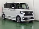 Ｎ－ＢＯＸカスタム Ｌターボ　ナビ　Ｒカメラ　ブルートゥース　フルセグ　衝突被害軽減Ｂ　オートクルーズ　アイドリンクストップ　横滑り防止　リアカメラ　ＵＳＢ接続　シートヒーター付　スマートキー＆プッシュスタート　ＥＴＣ付き　ＡＡＣ（7枚目）