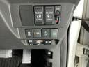 運転席から操作しやすい各種スイッチ