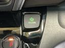 ECONスイッチ操作で燃費が良くなるようエアコンやエンジンなどを総合的に制御します
