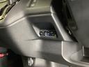 ベースグレード　ドラレコ　ナビ　Ｒカメラ　ブルートゥース　ＵＳＢ接続　ＣＭＢＳ　Ｄレコ　ベンチシート　オートエアコン　スマートキ　ＬＥＤ　盗難防止装置　クルコン　ＥＴＣ　バックカメラ　フルセグＴＶ　パワーステアリング（13枚目）