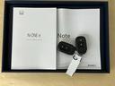 メンテナンスノート【点検整備記録簿・保証書】、取説も揃ってます。スマートキーはバッグなどにしまったままボタン操作でメイン電源のON/OFFができて便利に使えます