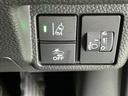 路外逸脱抑制機能は車が車線からはみ出しそうなときに車線内に戻すようにドライバーへお知らせします