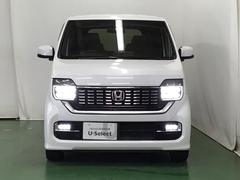 ＬＥＤヘッドライトを装備しています。ＬＥＤヘッドライトはとても明るく、雨の日や夜間走行も安全・安心です。オートライトコントロール付きで周囲の明るさに応じて自動で点灯・消灯します 6